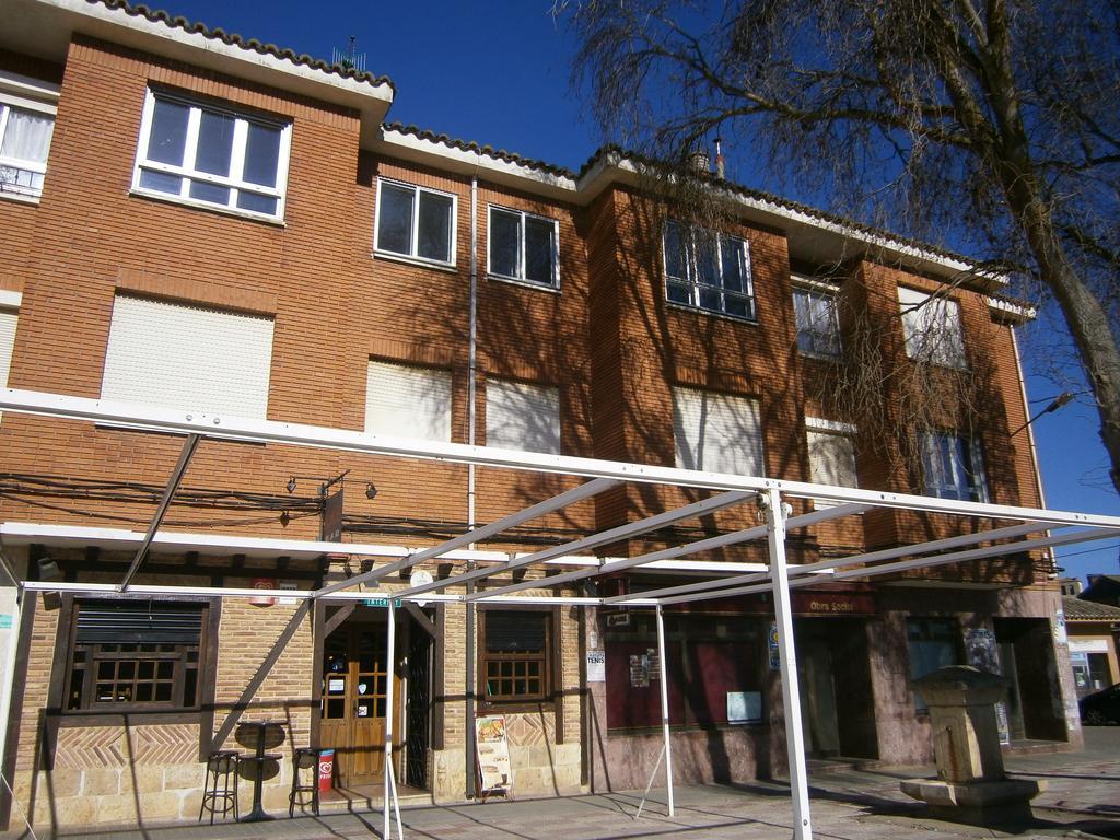 APARTAMENTO Pensión La Vía Láctea Frómista Exterior foto
