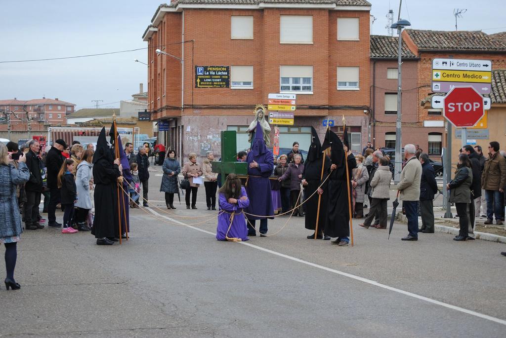 APARTAMENTO Pensión La Vía Láctea Frómista Exterior foto