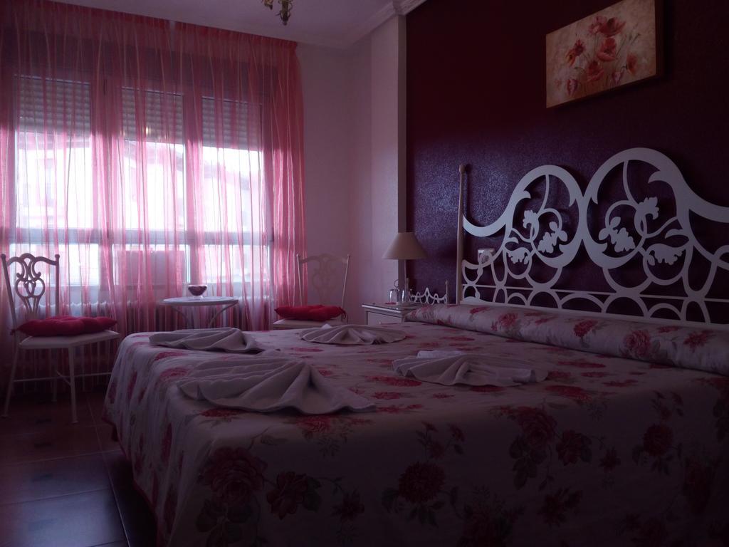 APARTAMENTO Pensión La Vía Láctea Frómista Exterior foto